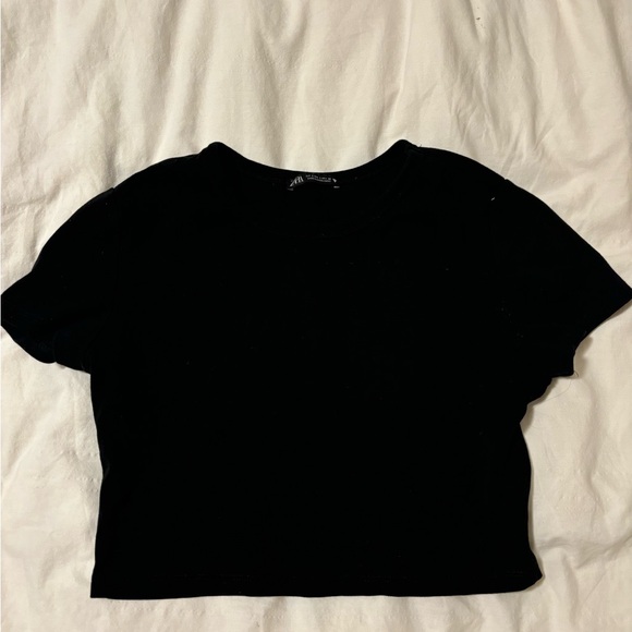 ZARA black cropped tee - Picture 2 of 4